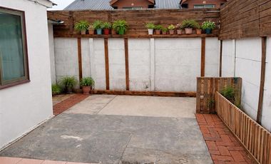 Casa en Arriendo en 15 1/2 Sur A 3045