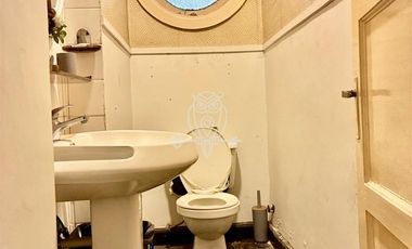 Casa en Venta en Ubicada entre las calles Holanda y Luis Thayer Ojeda