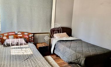 Casa en Venta en Ubicada entre las calles Holanda y Luis Thayer Ojeda