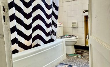 Casa en Venta en Ubicada entre las calles Holanda y Luis Thayer Ojeda