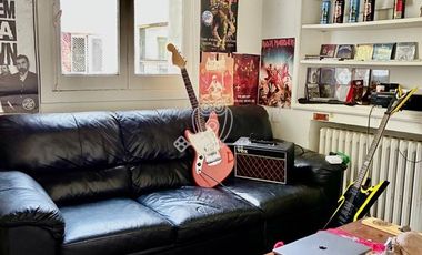 Casa en Venta en Ubicada entre las calles Holanda y Luis Thayer Ojeda