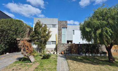 CASA 4 AMBIENTES VENTA SANTA CLARA VILLANUEVA APTO