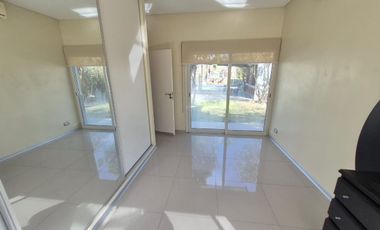 CASA 4 AMBIENTES VENTA SANTA CLARA VILLANUEVA APTO