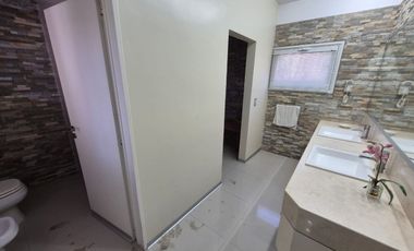 CASA 4 AMBIENTES VENTA SANTA CLARA VILLANUEVA APTO