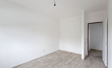 VENTA CASA MULTIFAMILIAR PATIO GARAJE I. CASANOVA