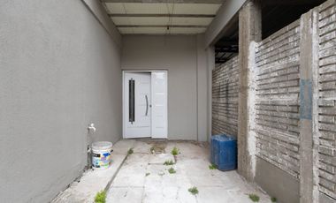 VENTA CASA MULTIFAMILIAR PATIO GARAJE I. CASANOVA