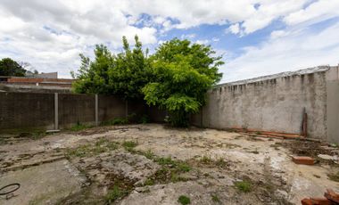 VENTA CASA MULTIFAMILIAR PATIO GARAJE I. CASANOVA
