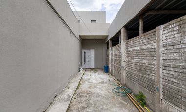 VENTA CASA MULTIFAMILIAR PATIO GARAJE I. CASANOVA