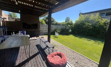 CASA EN VENTA VILLA DEL PLATA 4 DORMITORIOS