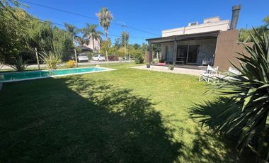 CASA EN VENTA VILLA DEL PLATA 4 DORMITORIOS