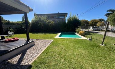 CASA EN VENTA VILLA DEL PLATA 4 DORMITORIOS