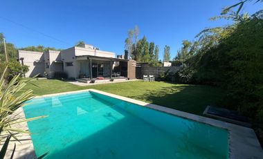 CASA EN VENTA VILLA DEL PLATA 4 DORMITORIOS