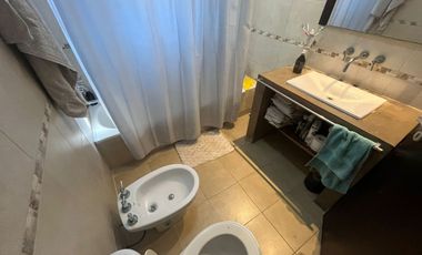 CASA EN VENTA VILLA DEL PLATA 4 DORMITORIOS