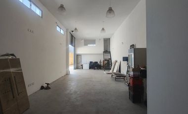 GALPÓN CON 2 NAVES Y 2 DPTO 2AMB EN VENTA DEL VISO
