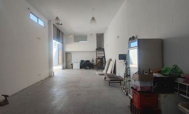 GALPÓN CON 2 NAVES Y 2 DPTO 2AMB EN VENTA DEL VISO