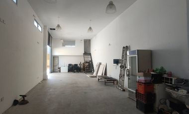 GALPÓN CON 2 NAVES Y 2 DPTO 2AMB EN VENTA DEL VISO