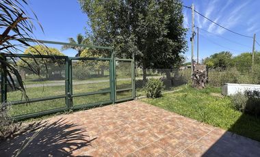 VENTA CASA EN ANDINO 1 DORMI-COCHERA-PILETA