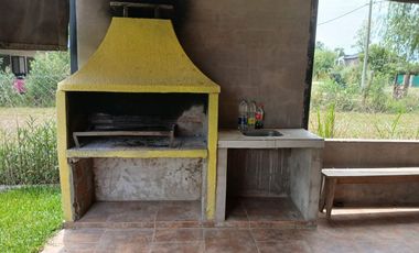 VENTA CASA EN ANDINO 1 DORMI-COCHERA-PILETA