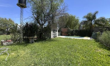 VENTA CASA EN ANDINO 1 DORMI-COCHERA-PILETA