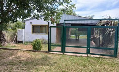 VENTA CASA EN ANDINO 1 DORMI-COCHERA-PILETA