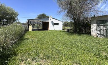 VENTA CASA EN ANDINO 1 DORMI-COCHERA-PILETA