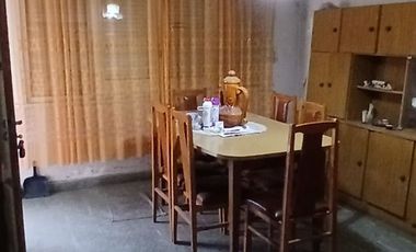 CASA EN VENTA EN VEDIA CON PATIO