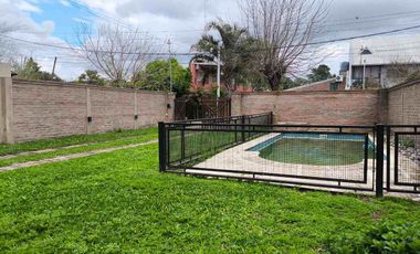 Se vende casa quinta - Altos del Sauce