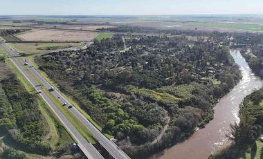 VENDE IMPORTANTE LOTE a metros del Río Carcaraña