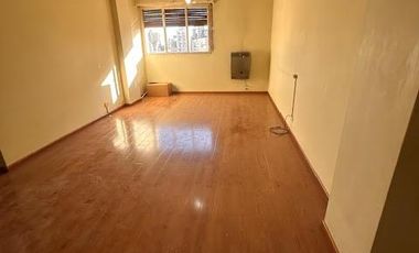 Departamento en venta de 2 ambientes en Lomas de Zamora, expensas bajas
