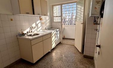 Departamento en venta de 2 ambientes en Lomas de Zamora, expensas bajas