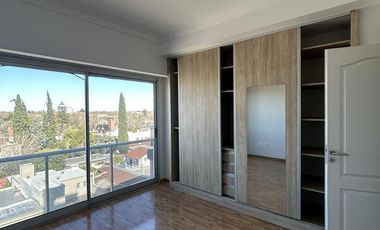 Departamento 3 amb. con cochera cubierta - Remedios De Escalada