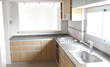 Departamento 3 amb. con cochera cubierta - Remedios De Escalada