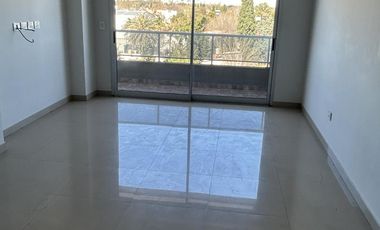 Departamento 3 amb. con cochera cubierta - Remedios De Escalada