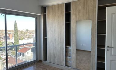 Departamento 3 amb. con cochera cubierta - Remedios De Escalada