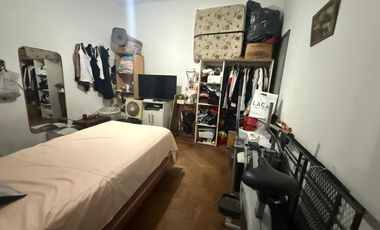 Departamento distribuido para tres familias en Wilde