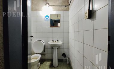 ALQUILER DE LOCAL COMERCIAL DE 1.600M2 EN EXCELENTE ESTADO EN UNA UBICACIÓN PRIVILEGIADA!!