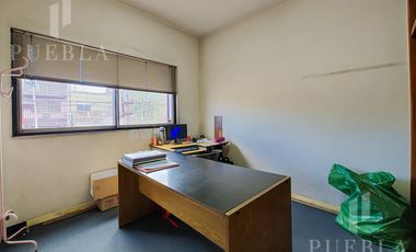 ALQUILER DE LOCAL COMERCIAL DE 1.600M2 EN EXCELENTE ESTADO EN UNA UBICACIÓN PRIVILEGIADA!!