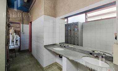 ALQUILER DE LOCAL COMERCIAL DE 1.600M2 EN EXCELENTE ESTADO EN UNA UBICACIÓN PRIVILEGIADA!!