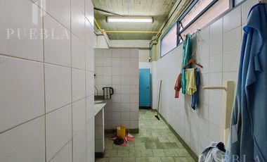 ALQUILER DE LOCAL COMERCIAL DE 1.600M2 EN EXCELENTE ESTADO EN UNA UBICACIÓN PRIVILEGIADA!!