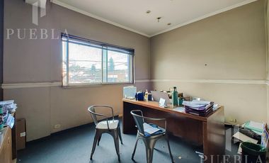 ALQUILER DE LOCAL COMERCIAL DE 1.600M2 EN EXCELENTE ESTADO EN UNA UBICACIÓN PRIVILEGIADA!!