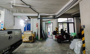 ALQUILER DE LOCAL COMERCIAL DE 1.600M2 EN EXCELENTE ESTADO EN UNA UBICACIÓN PRIVILEGIADA!!