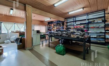 ALQUILER DE LOCAL COMERCIAL DE 1.600M2 EN EXCELENTE ESTADO EN UNA UBICACIÓN PRIVILEGIADA!!