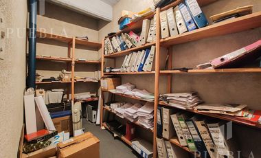 ALQUILER DE LOCAL COMERCIAL DE 1.600M2 EN EXCELENTE ESTADO EN UNA UBICACIÓN PRIVILEGIADA!!