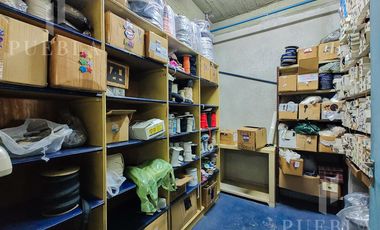 ALQUILER DE LOCAL COMERCIAL DE 1.600M2 EN EXCELENTE ESTADO EN UNA UBICACIÓN PRIVILEGIADA!!