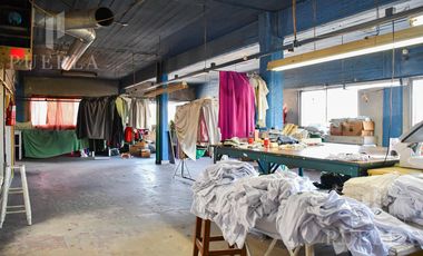 ALQUILER DE LOCAL COMERCIAL DE 1.600M2 EN EXCELENTE ESTADO EN UNA UBICACIÓN PRIVILEGIADA!!