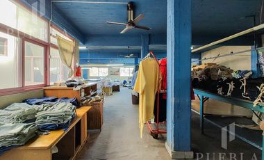 ALQUILER DE LOCAL COMERCIAL DE 1.600M2 EN EXCELENTE ESTADO EN UNA UBICACIÓN PRIVILEGIADA!!