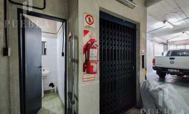 ALQUILER DE LOCAL COMERCIAL DE 1.600M2 EN EXCELENTE ESTADO EN UNA UBICACIÓN PRIVILEGIADA!!