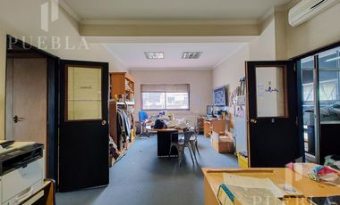 ALQUILER DE LOCAL COMERCIAL DE 1.600M2 EN EXCELENTE ESTADO EN UNA UBICACIÓN PRIVILEGIADA!!