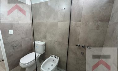 Espectacular departamento de 2 amb a estrenar, con terraza propia y cochera!