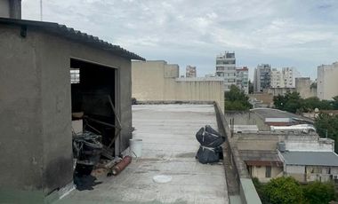 Venta/Alquiler de Galpón/Depósito entrada camión de Edificio Comercial Luis Viale Caballito